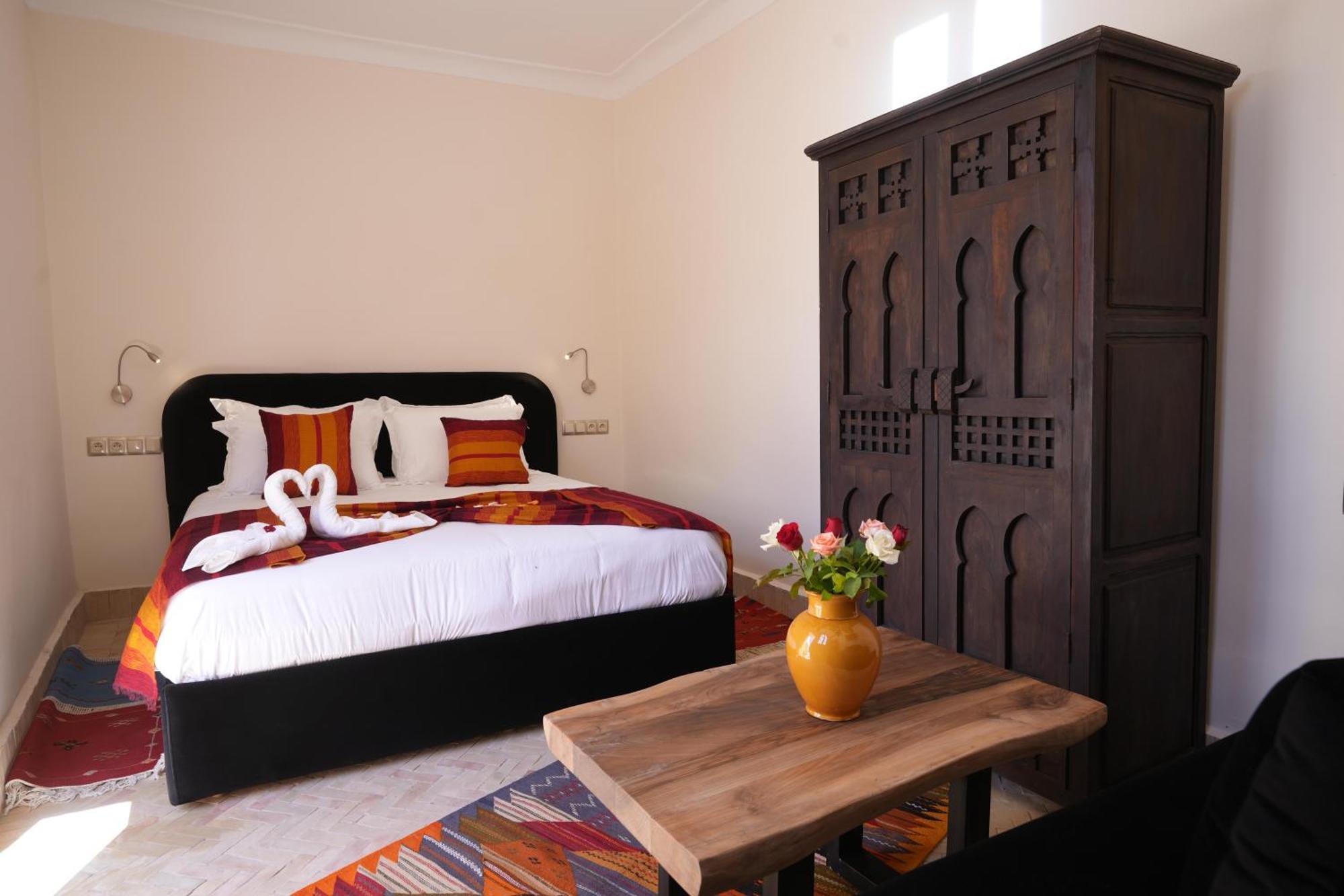 אסאוירה Riad Babette מראה חיצוני תמונה